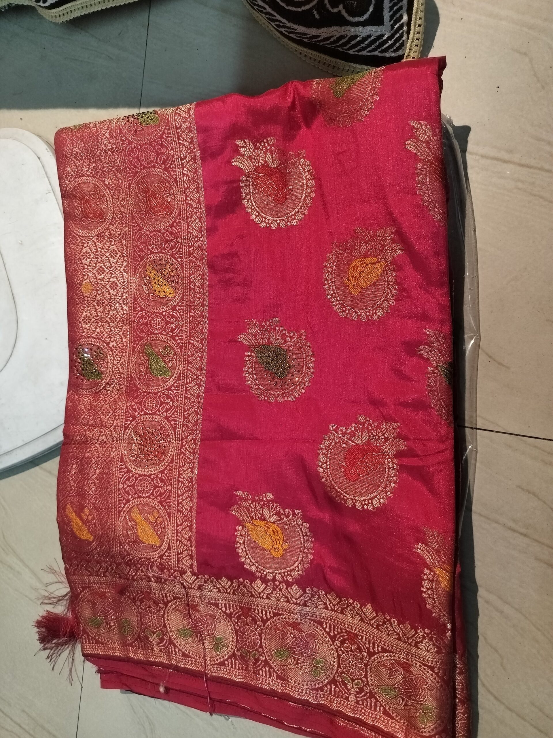 ProductExquisite Damini Silk Saree - A Timeless Blend of Tradition and Elegance - Image 6